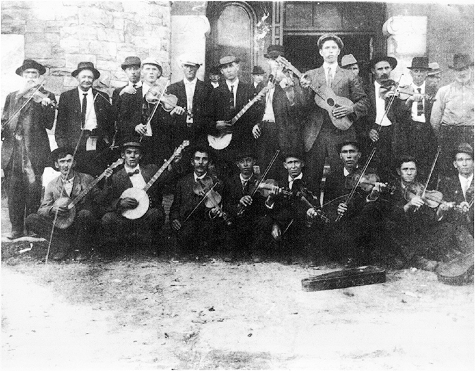 Musicians in Atlanta, ca. 1915. Photographer unknown. Courtesy of Dust-to-Digital and Todd Gladson